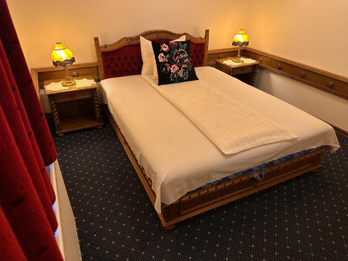 Ello Residence Veszprem Bagian luar foto