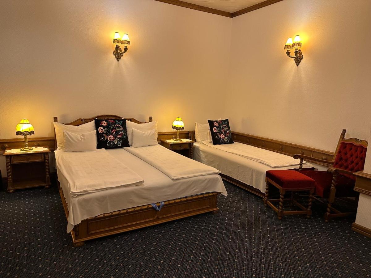 Ello Residence Veszprem Bagian luar foto