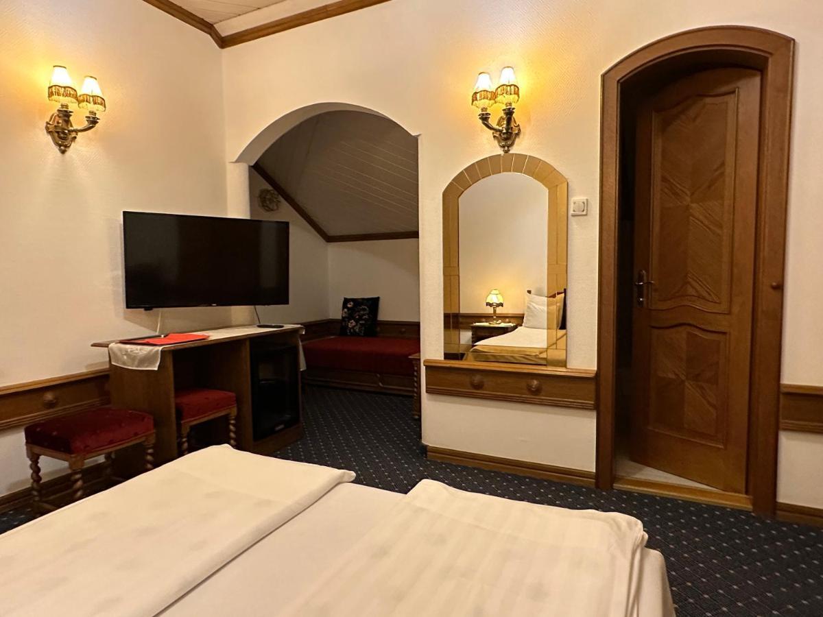 Ello Residence Veszprem Bagian luar foto
