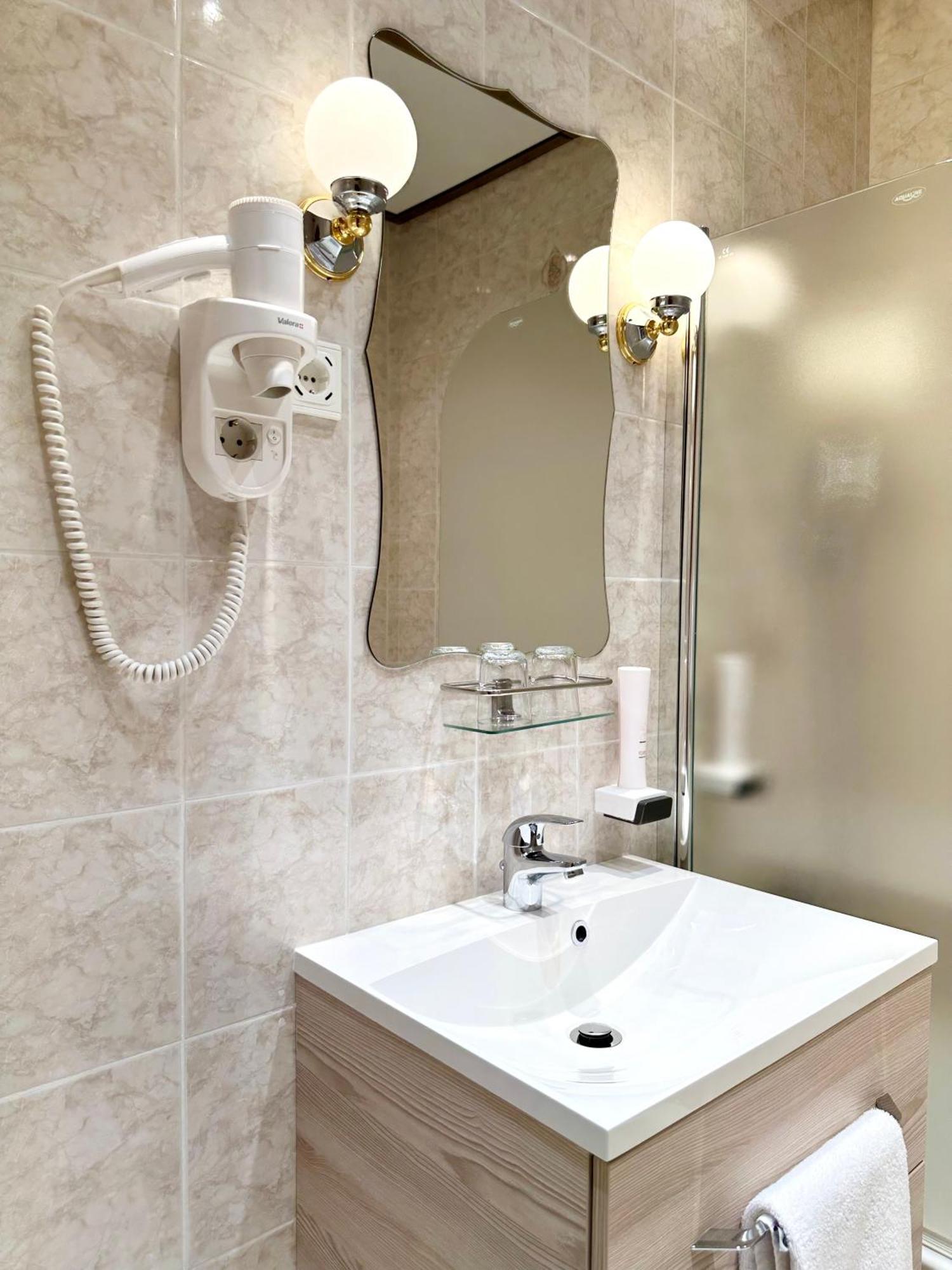 Ello Residence Veszprem Bagian luar foto