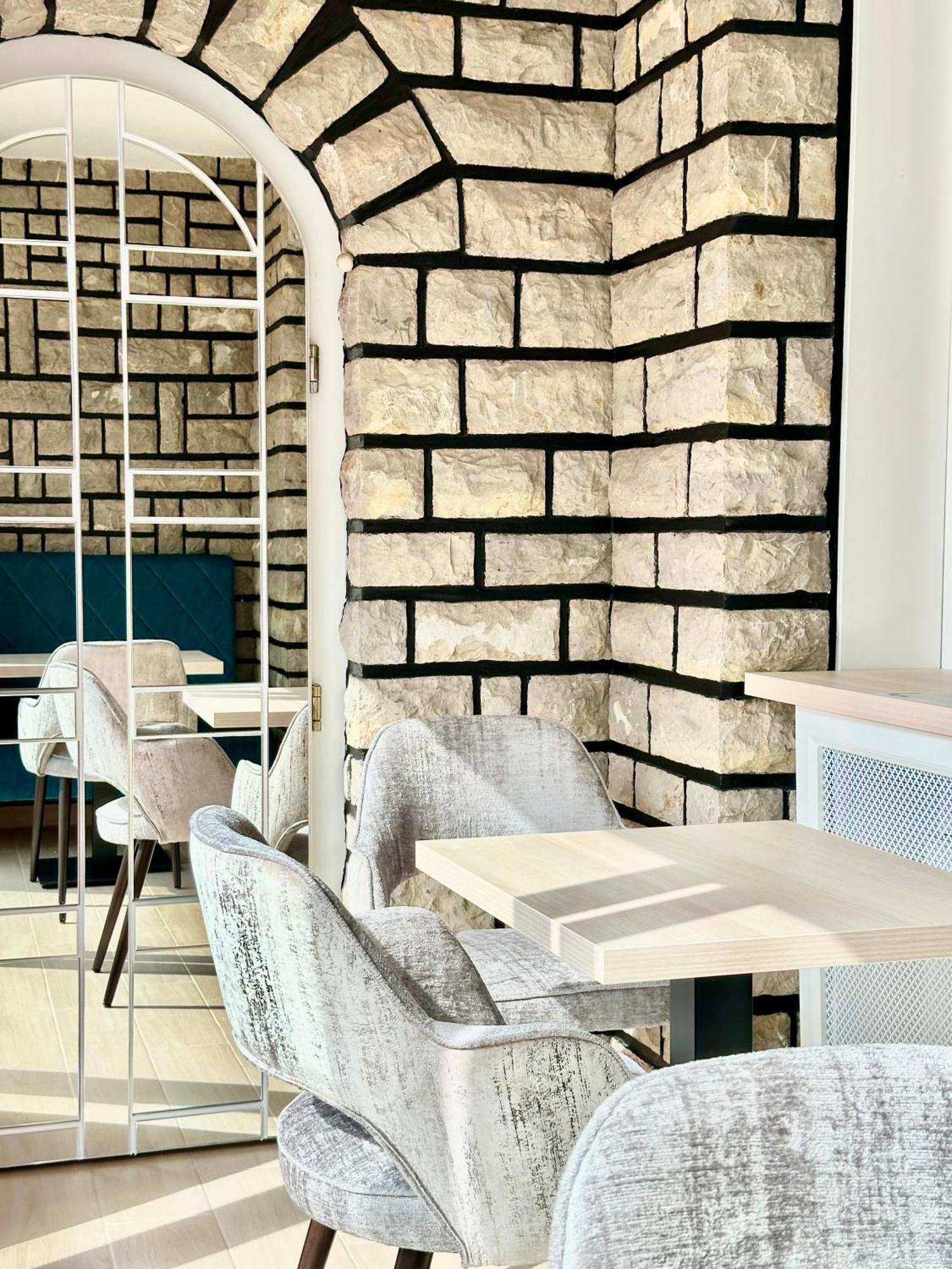 Ello Residence Veszprem Bagian luar foto