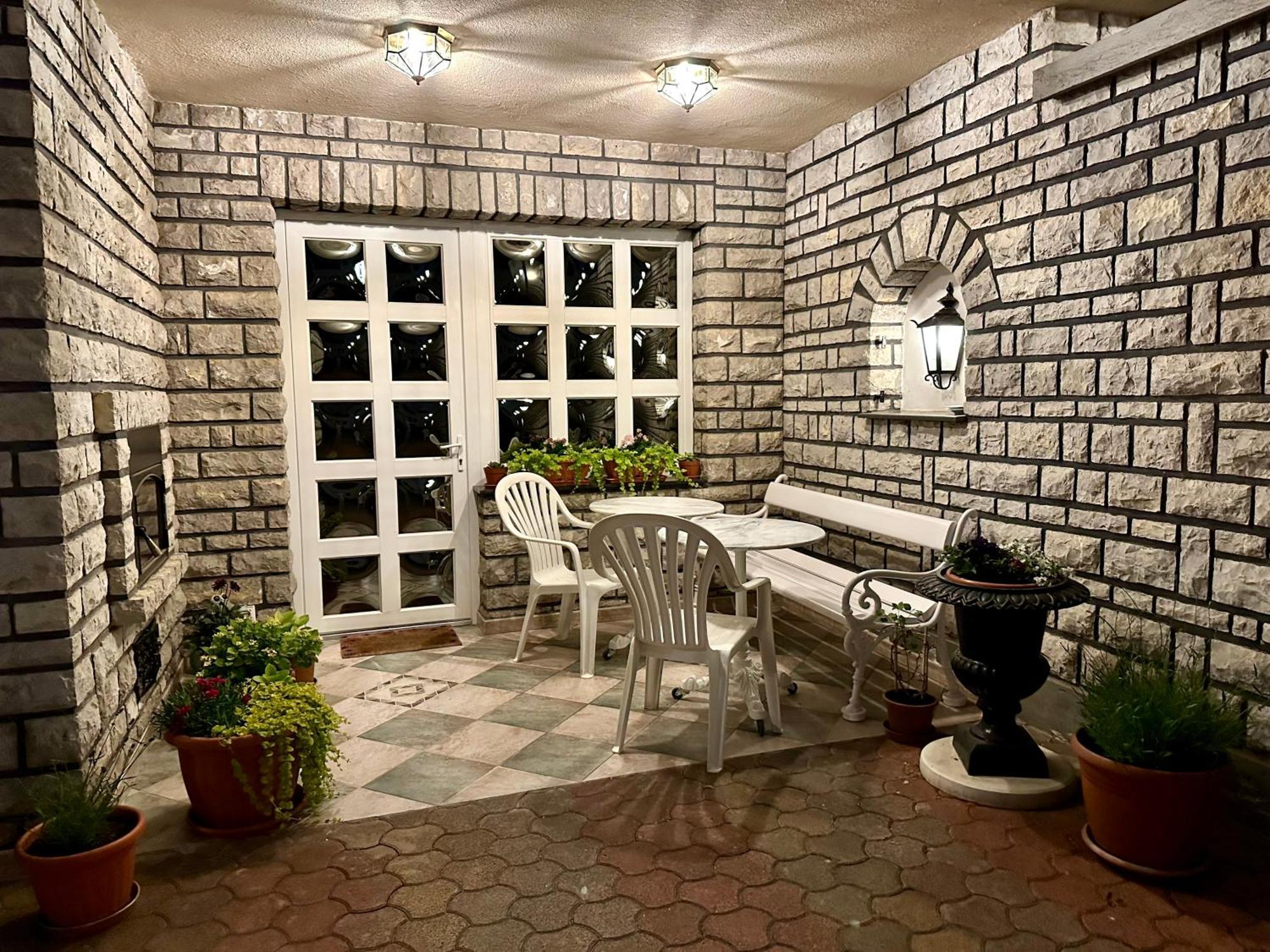 Ello Residence Veszprem Bagian luar foto