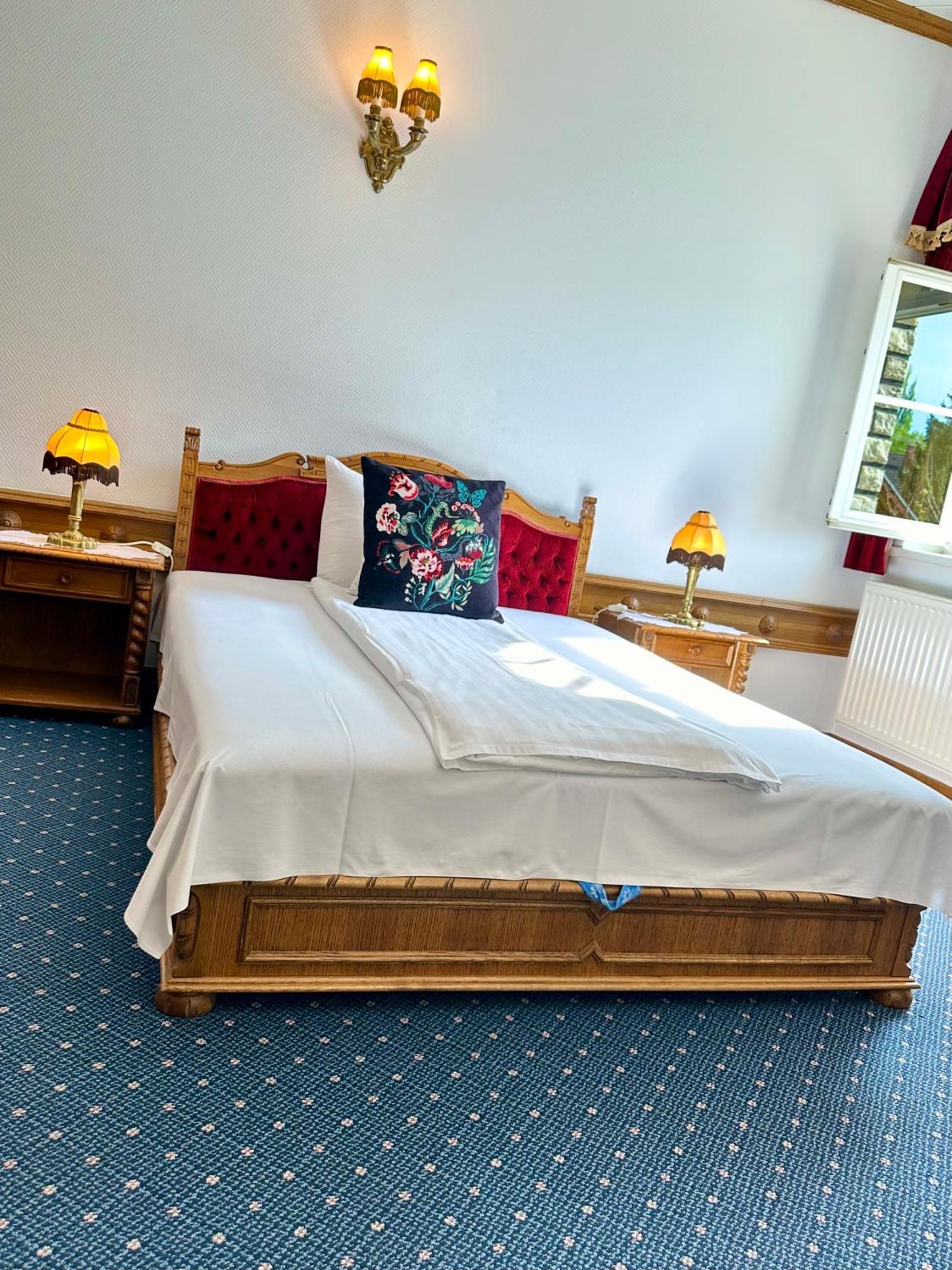 Ello Residence Veszprem Bagian luar foto
